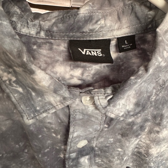 Vans button up - Picture 3 of 4